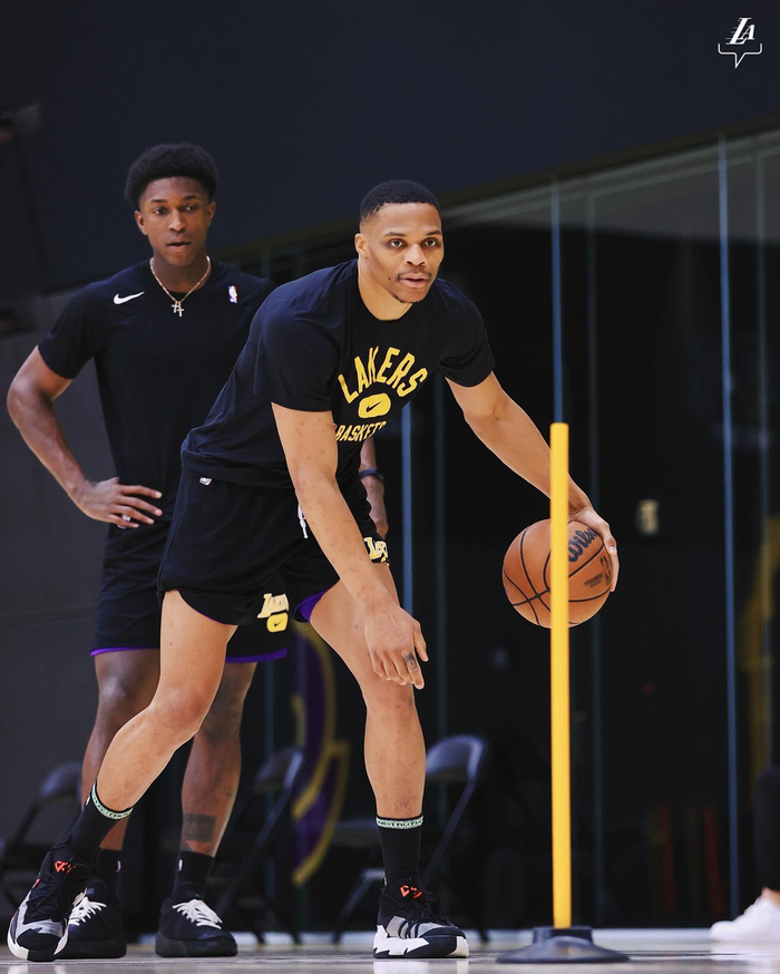 haixing sports-洛杉矶湖人赛后遗憾出局，志在英超名次提升，引发热议，训练强度明显提升的简单介绍-haixing sports